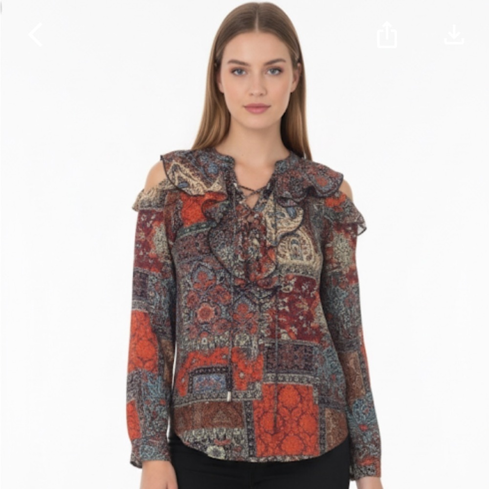 New Directions size medium floral lace up top